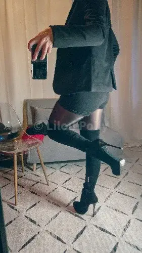 Tenue du jour cuissardes, collant, short