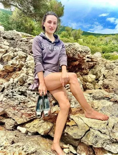 La nature brute, la douceur de la peau... L'équilibre parfait pour s'évader 🥰 viens me rejoindre en privé ?
