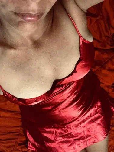 Tenue pour les nuits chaudes..