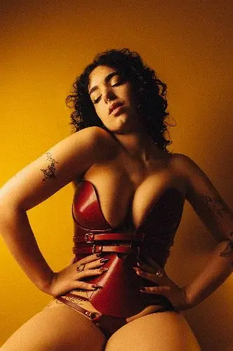 dlcmara - Photo exclusive MYM 3 | French Modèles