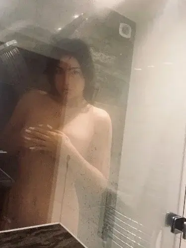 Lors d’une douche hot