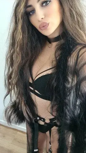 Nouveau shooting à venir pour mes abonnés photos et vidéos 🥵