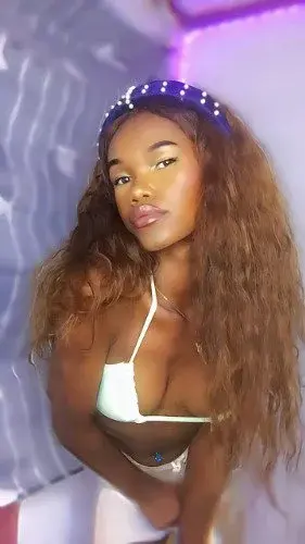 aninlyon - Photo exclusive MYM 2 | French Modèles