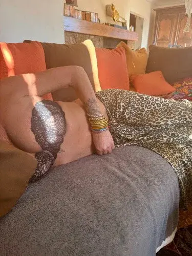 Dans l’attente d’un homme 🌶️