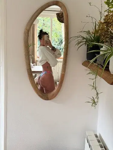 agathe — média 14 | French Modèles