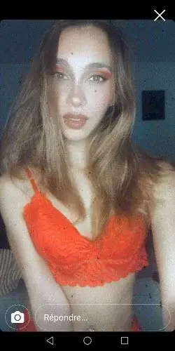 Viens me parler je mord pas enfin sauf si tu me le demande ou me l’ordonne 