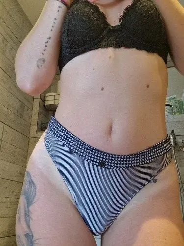 kyra - Photo exclusive MYM 6 | French Modèles