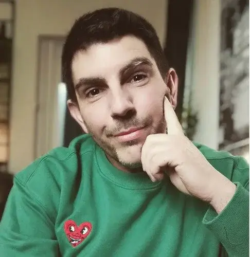 J'adore cette photo , je sais pas pourquoi avec mon pull Keith Haring 
