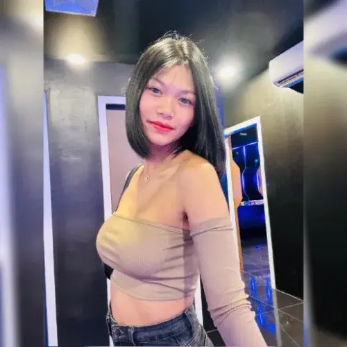 Lana is a hot asian babe