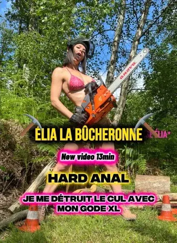 🎥New Video 90: Élia la bûcheronne 🪓 Je me détruit le cul avec mon gode XL 😈