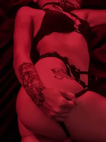 Est ce que cette position te plaît ?☺️ Alors viens en découvrir d'avantage 🥵