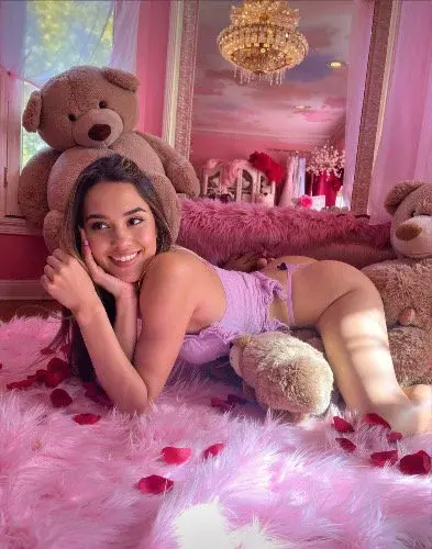 Who want to play? 🧸
