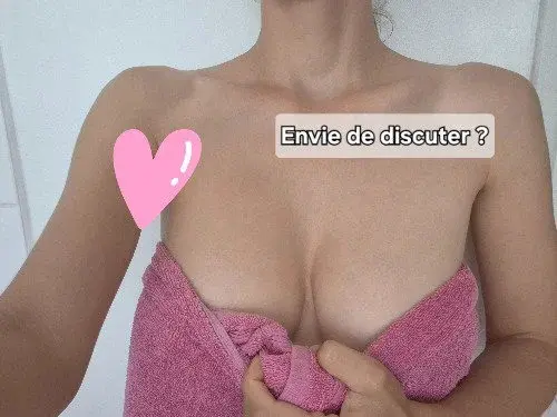 Rejoins moi chéri pour me bouffer la chatte 🧡🧡🧡