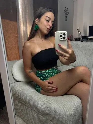 Tu me rejoins? 💋🍒🔥