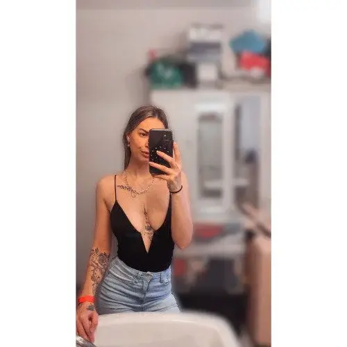 Abo gratui avec le code : plaisir 

Je vais telllement te surprendre 🔞🔞