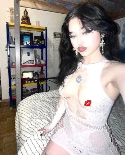 Mommy in white 