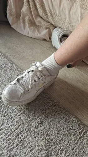 I've been walking in these all day long 🥵🥵