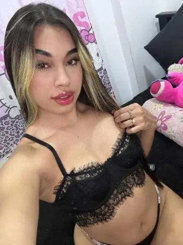 Reste pas là, viens voir ce que je te réserve… 😏💖