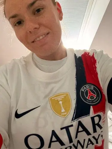 Leak & nude MYM — lasorcelleriedeslivres : « Le sourire est là, la passion aussi ❤️💙
Fière de porter ces couleurs et de soutenir mon équipe jusqu’au bout. 🔥⚽️
Allez Paris ! 💪🔴🔵

#PSG #ParisSaintGermain #FootballPassion #AllezParis #ViralFrance ⚽🔥💙❤️ » (Uncove)