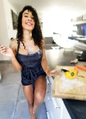 Je suis si lubrique ce soir… t’es là ou pas ? 🔥💧viens jouer avec le code GRATUIT SEXY100
