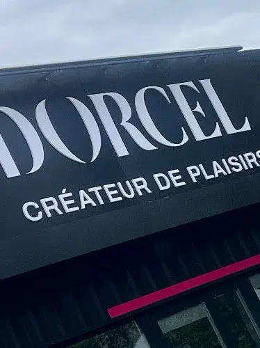 Pause dej… Mission express : trouver mon nouveau jouet 😜
J’hesite encore entre “vibrations discrètes” et “orgasme turbo”.
Promis je le partage en photo, ainsi que mes 1ers tests.