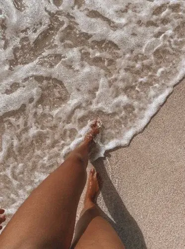 Il y a le sable, la mer….