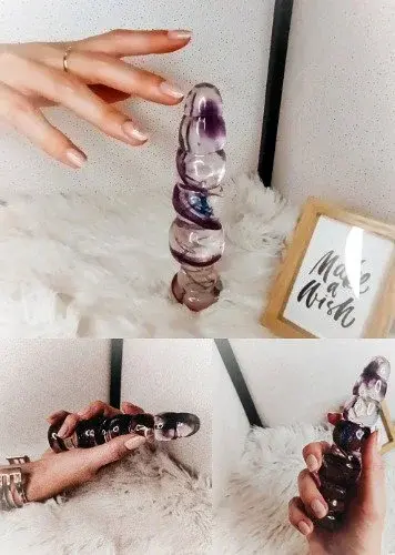 Offrez, offrez vous, offrez moi 🙂 une oeuvre d'art unique dédiée au plaisir et faite en France.. Moi j'adore...❤️
@mercurialeglass