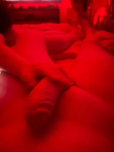 Quand les soirées télé prennent un autre tournant 🍆💦