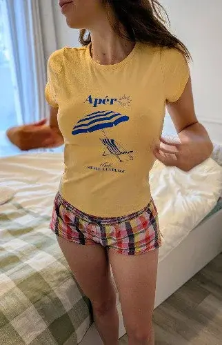 Très chaude en ce moment, abonne toi pour en profiter 😈🔥