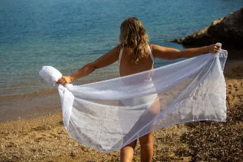 Shooting photo bord de mer Maillot de Baon