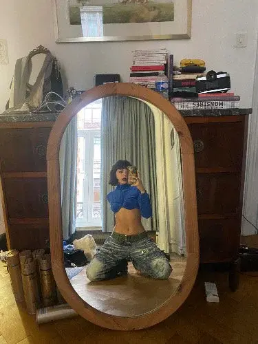 salut !! j’ai disparu un moment, mais n’hésitez pas à venir en dm sur insta, ou juste à patienter un peu sur uncove des fois je mets quelques jours à répondre avec mes études c’est compliqué ! je vais à nouveau être dispo ces prochains jours :))