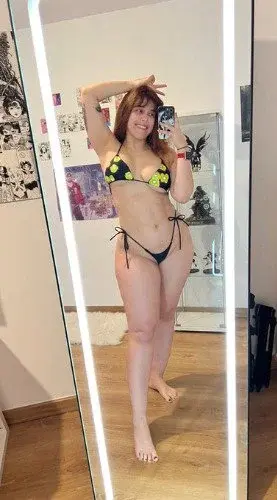 Hey rejoins moi en privé 😘 j'ai une surprise pour toi 🫦

Abonne toi c'est gratuit 🥰