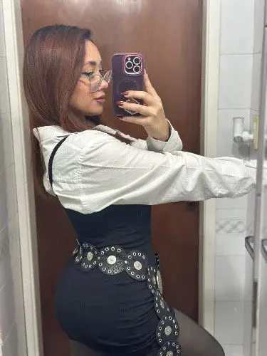 Une fille réservée, c’est un diamant rare… discrète au début, mais impossible à oublier quand elle se dévoile 💎✨