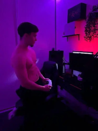 Qui veut jouer avec moi ? 😈