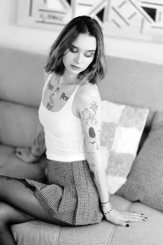 Salut ! 

Ici tu trouveras des photos des shootings en public et privé à toi de faire le bon choix sur ce que tu préfères voir 😉
Au plaisir de discuter avec toi ✨🫦