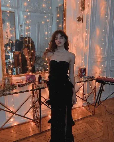 Bonne année à tous ✨🤍! Plein de belle chose , la santé , l’amour , la réussite et tout ce qui va avec ✨