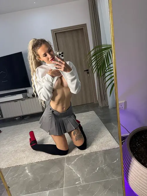 anne_crdn mym media leak - photo 2 | French Modeles