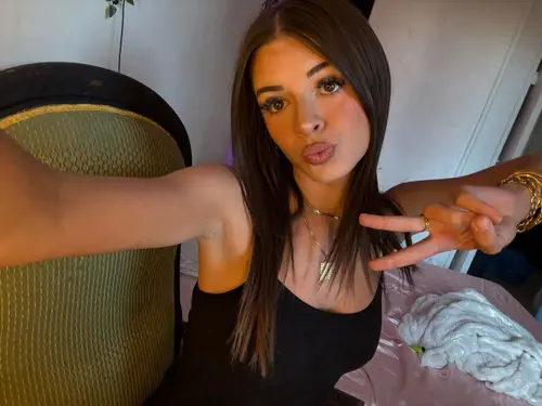 Cl_lstn mym media leak - photo 3 | French Modeles