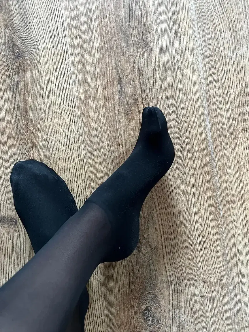 Leak & nude 1 — Laulaufoot