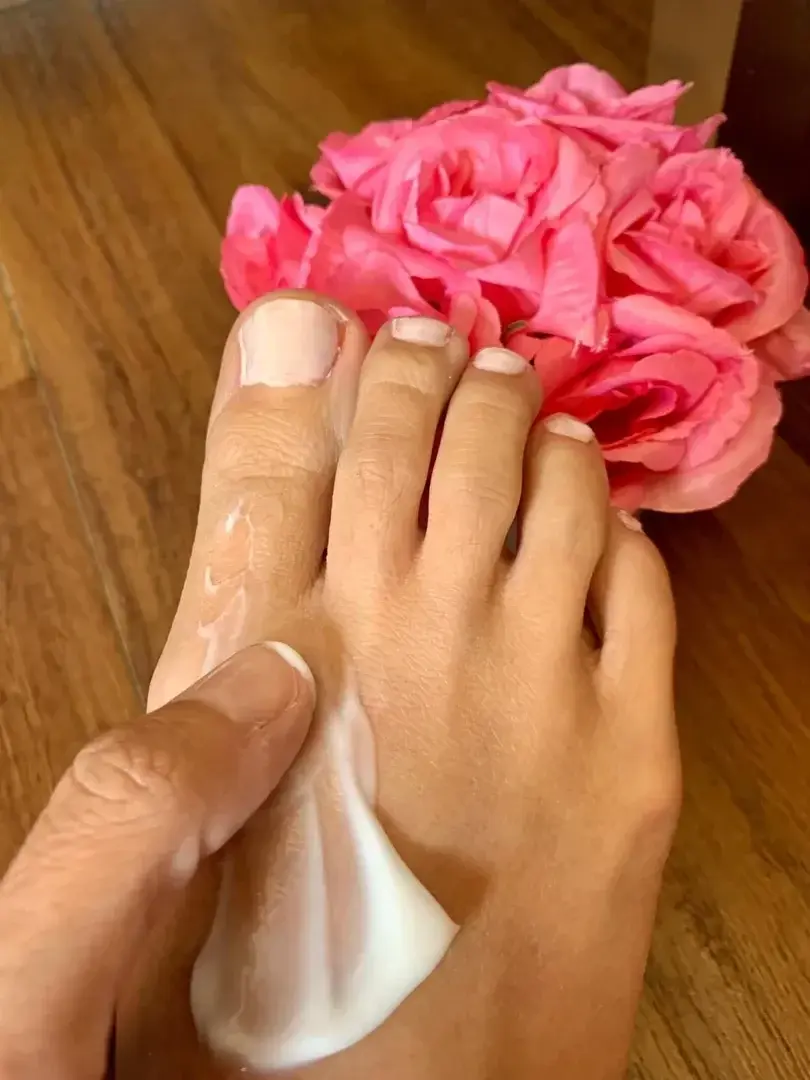 Leak & nude 2 — Feet-piedsfemme
