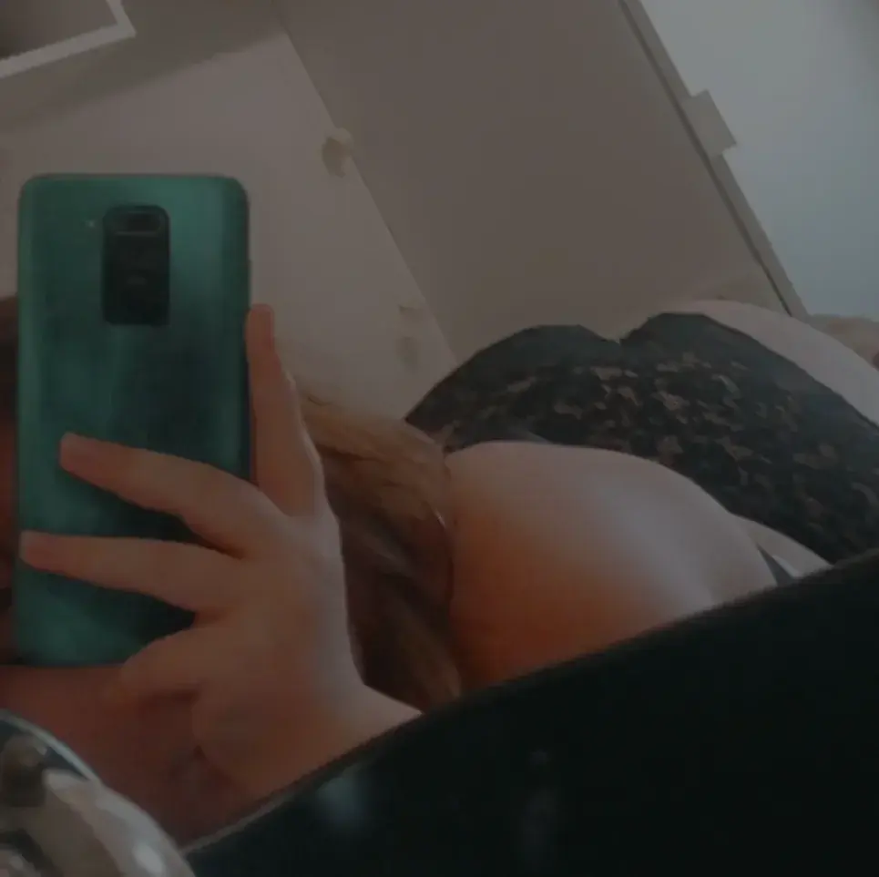 Leak & nude 7 — Monarch