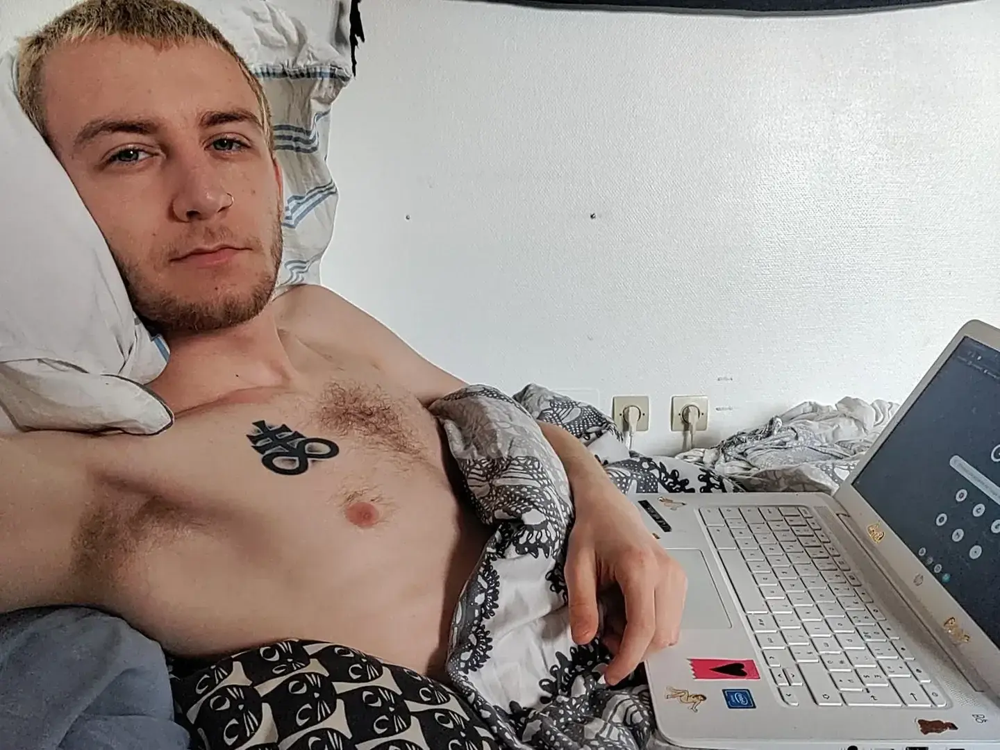 Leak & nude 2 — Ndl_le_vrai