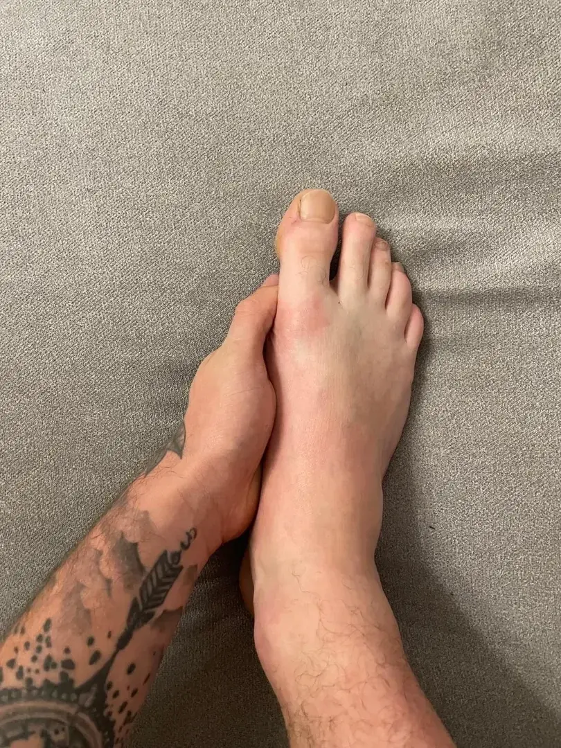 Leak & nude 1 — Piedsj42