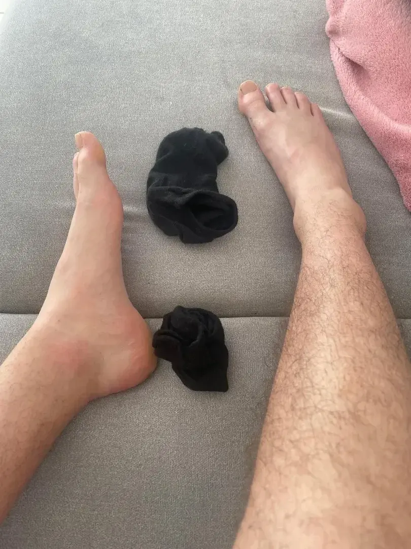 Leak & nude 2 — Piedsj42