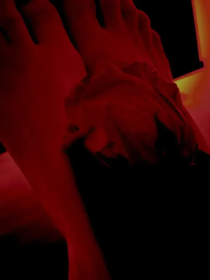 Leak & nude 2 — La_veuve_noire