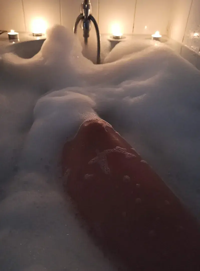 Leak & nude 1 — Sexycurvy85