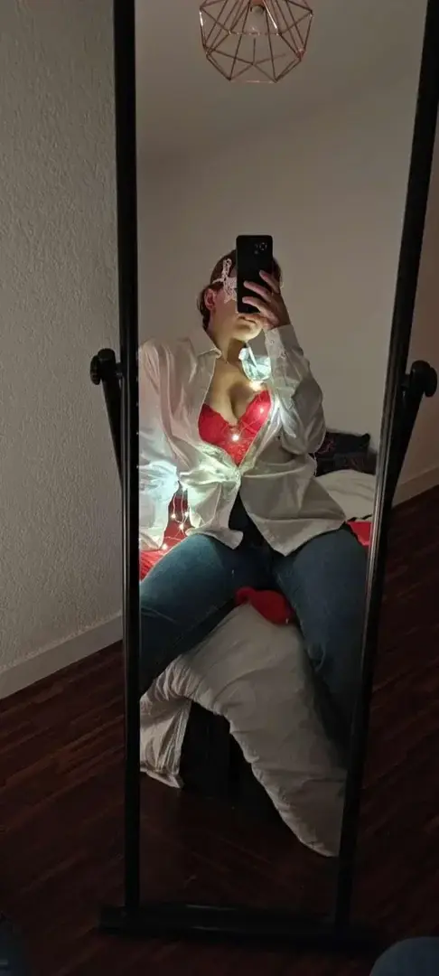 Leak & nude 2 — Claire_s_feet