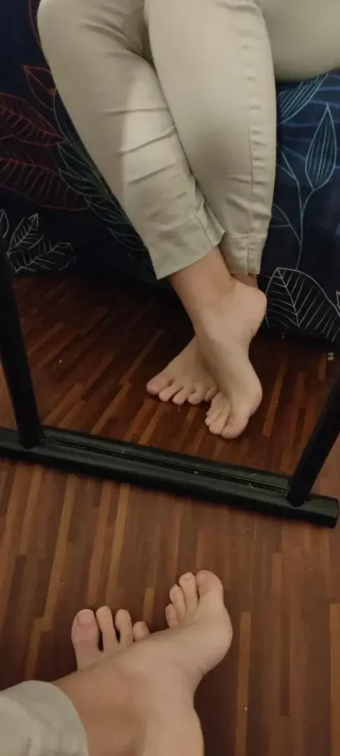 Leak & nude 4 — Claire_s_feet