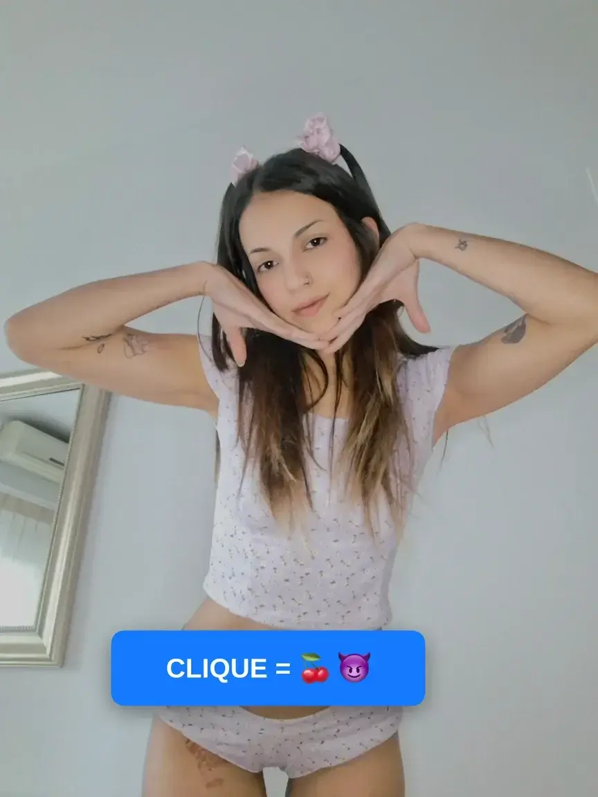 Leak & nude 3 — Tapetitejulia