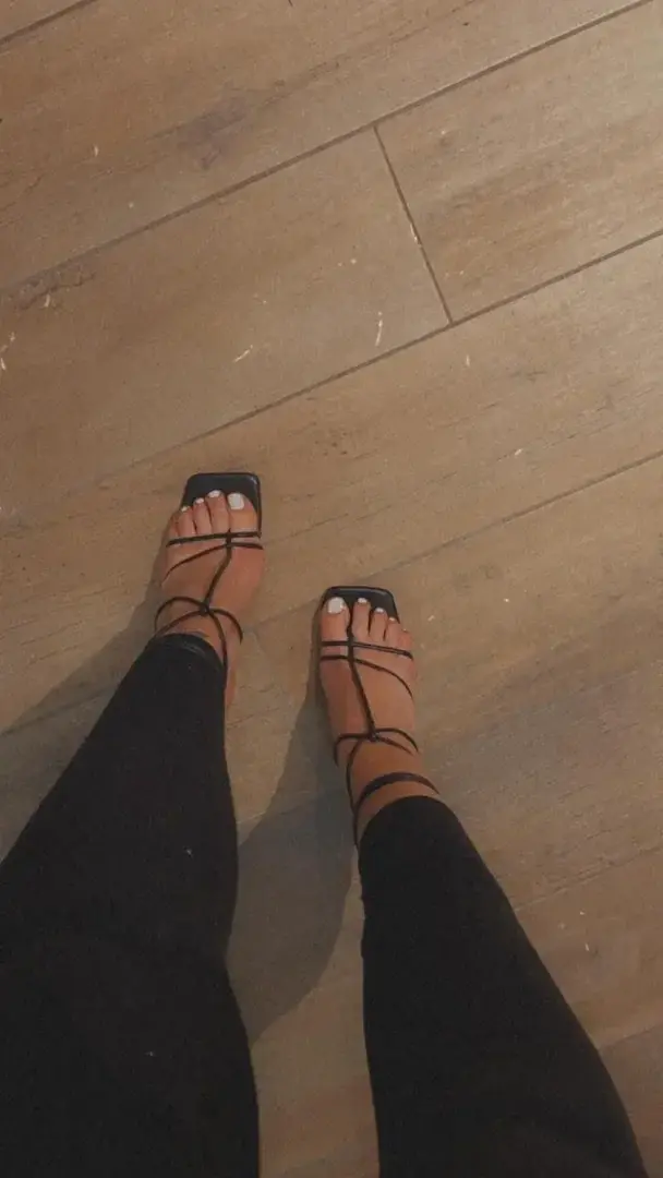 Leak & nude 3 — mainaprettyfoot